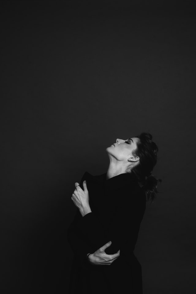 schwarzes Outfit Magier Archetyp