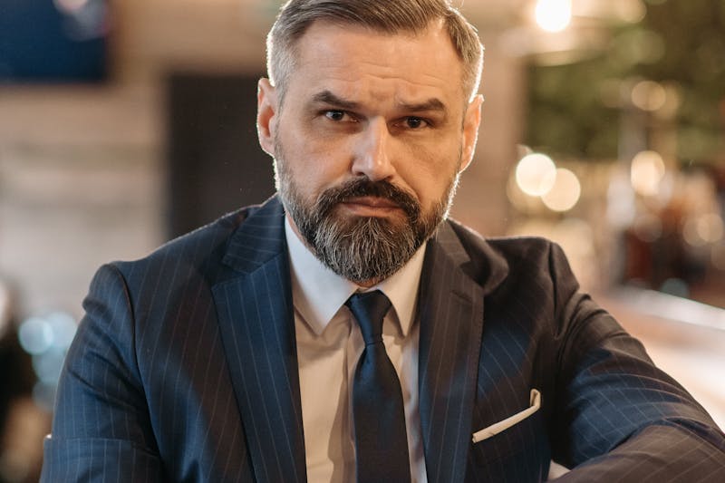 Mann Anzug Liebesbeziehungen Zeus Archetype